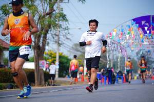 BIB: 414
                            <button type="button" onclick="openModal(10097697)" class="btn btn-primary btn-sm float-right btn-popup" data-toggle="modal" data-target=".modal-high-quality">
                        <i class="fas fa-shopping-cart"></i> Add to Cart
                    </button>
                                            <button type="button" onclick="isThisMe(10097697, true)" class="btn btn-success btn-sm float-right btn-popup btn-isme hidden" data-toggle="tooltip" data-placement="bottom" title="นี่คือรูปของคุณใช่ไหม คลิกที่นี่เพื่อเอาเข้าอัลบั้ม">
                        <i class="fas fa-plus"></i> Add to album
                    </button>
                    <button type="button" onclick="isThisMe(10097697, false)" class="btn btn-warning btn-sm float-right btn-popup btn-isnotme hidden">
                        <i class="fas fa-ban"></i> Remove from album
                    </button>